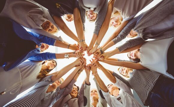 Women teamwork intl womens day 2019 580x358